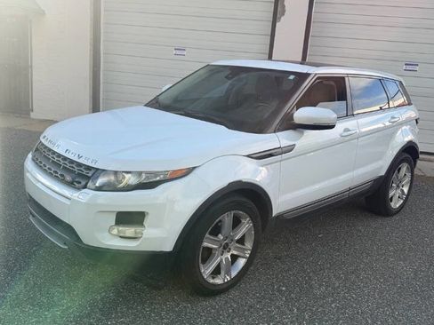 Used 2012 Land Rover Range Rover Evoque Pure Plus AWD/4WD image 3