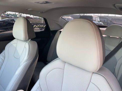 Certified 2023 Hyundai Elantra Limited image 23