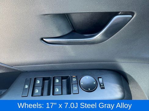 Used 2026 Hyundai Kona SE image 18