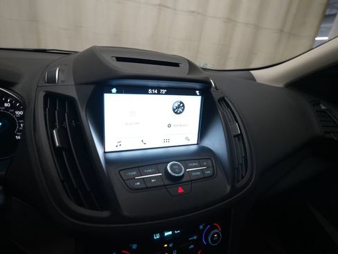 Used 2018 Ford Escape SE w/ SE Sync 3 Package AWD/4WD image 6