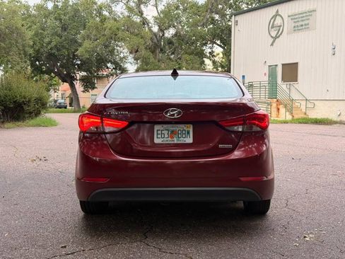 Used 2014 Hyundai Elantra Limited w/ Option Group 03 FWD image 6