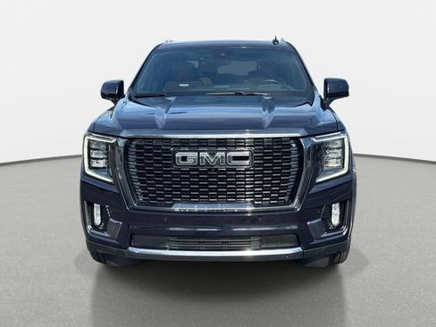 Used 2023 GMC Yukon Denali Ultimate AWD/4WD image 9