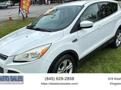 Used 2015 Ford Escape SE image 1