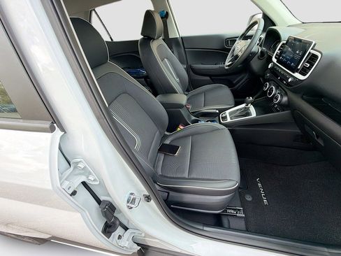 New 2026 Hyundai Venue SEL image 14