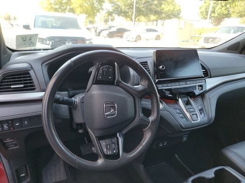 Used 2025 Honda Odyssey Sport-L image 13