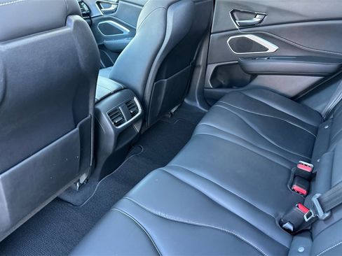 Certified 2025 Acura RDX SH-AWD image 9