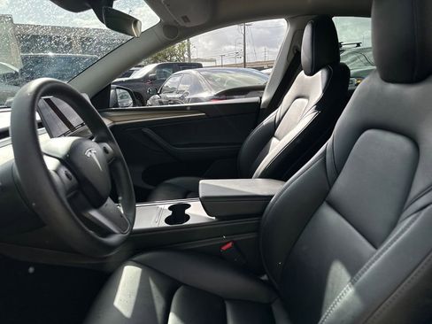 Used 2023 Tesla Model Y Performance AWD/4WD image 12