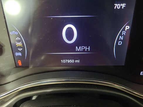 Used 2016 Jeep Grand Cherokee Limited w/ Luxury Group II AWD/4WD image 11