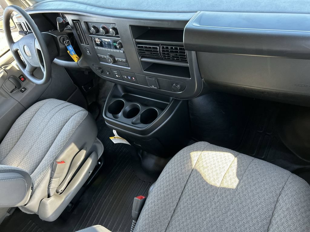 New 2025 GMC Savana 3500 LS RWD image 27
