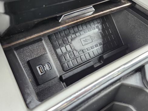 Used 2022 Ford F350 Lariat w/ Lariat Ultimate Package image 11