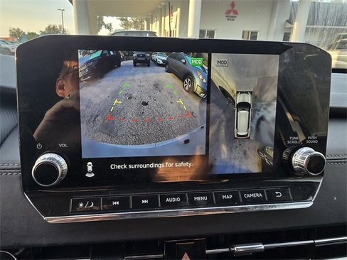 Used 2023 Mitsubishi Outlander SE image 7