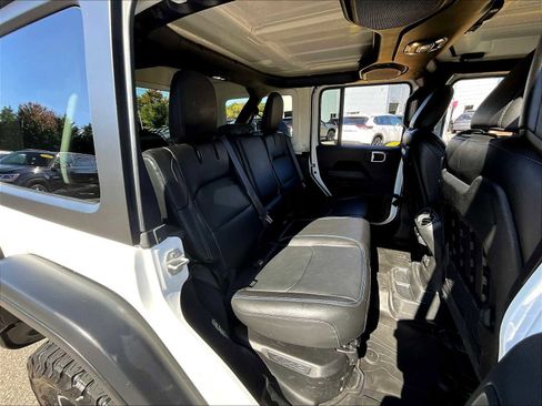 Used 2022 Jeep Wrangler Unlimited Rubicon 4xe w/ Cold Weather Group image 16