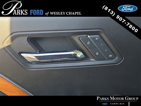 Used 2023 GMC Canyon Denali image 16