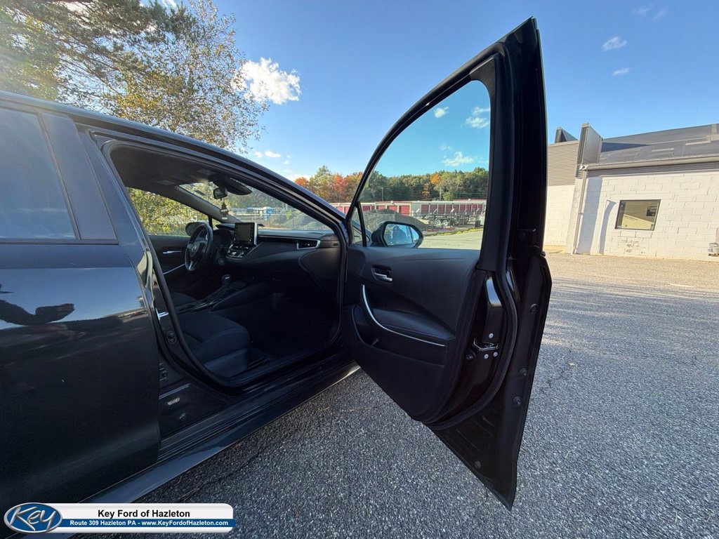 Used 2021 Toyota Corolla SE w/ Carpet Mat Package (TMS) FWD image 15