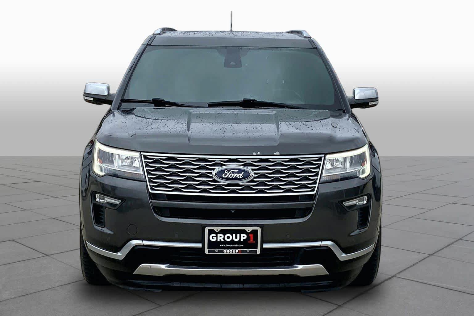 Used 2019 Ford Explorer Platinum AWD/4WD image 4