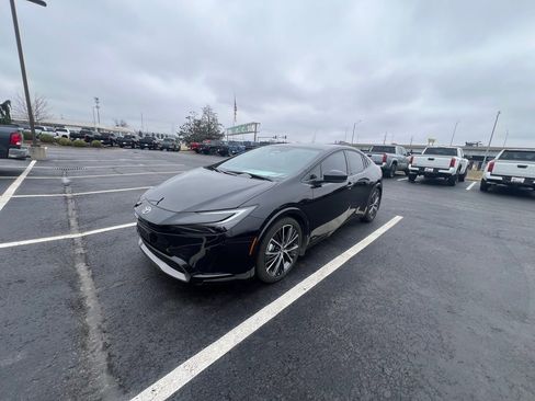 Used 2024 Toyota Prius Limited w/ Limited Premium Package image 2