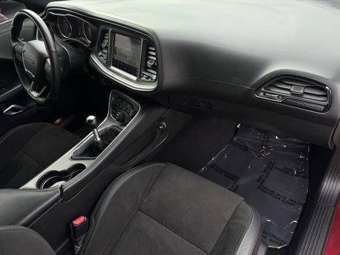 Used 2022 Dodge Challenger R/T w/ Plus Package image 21