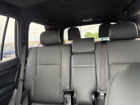 Used 2023 Lexus GX 460 Premium w/ Premium Package AWD/4WD image 16