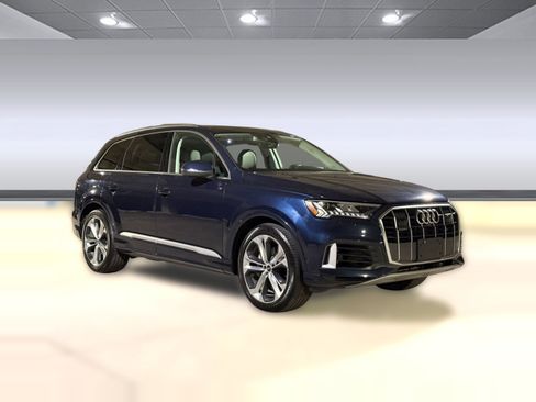 Used 2023 Audi Q7 3.0T Prestige image 7