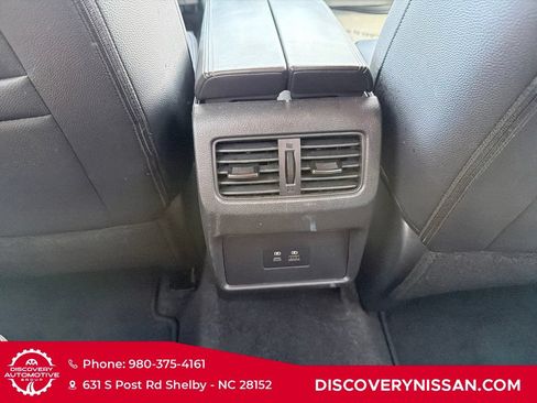Certified 2023 Nissan Rogue SV FWD image 30