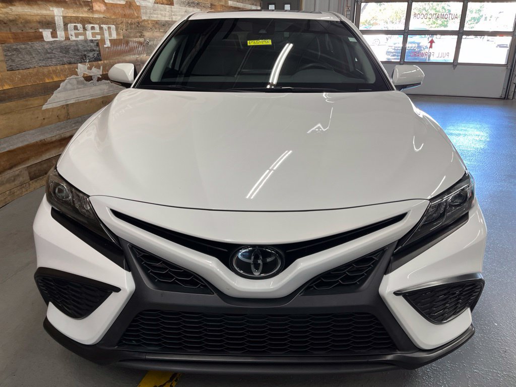 Used 2023 Toyota Camry SE w/ Audio Upgrade Package FWD image 7