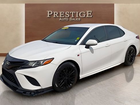 Used 2018 Toyota Camry SE FWD image 7
