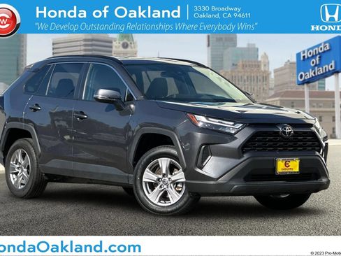 Used 2025 Toyota RAV4 XLE FWD image 1