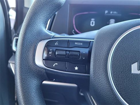 Used 2024 Kia Sportage LX image 13