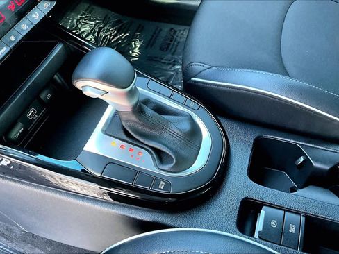 Used 2024 Kia Forte GT-Line image 16