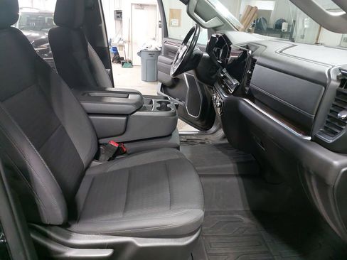 Used 2022 GMC Sierra 1500 Elevation w/ X31 Off-Road Package AWD/4WD image 10