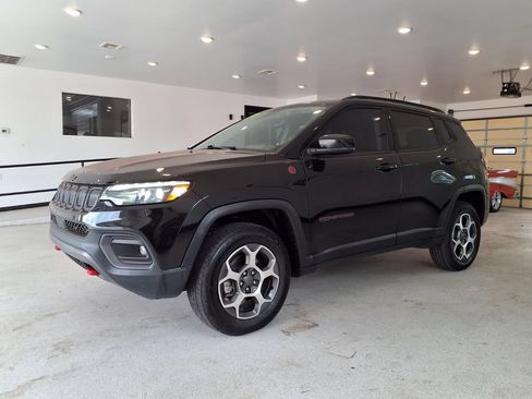 Used 2022 Jeep Compass Trailhawk w/ Trailhawk Elite Group AWD/4WD image 2