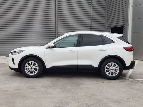 Used 2023 Ford Escape Active w/ Tech Pack #2 FWD image 4