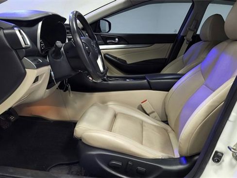 Used 2017 Nissan Maxima 3.5 SV image 14