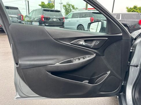 Used 2023 Chevrolet Malibu LT FWD image 9