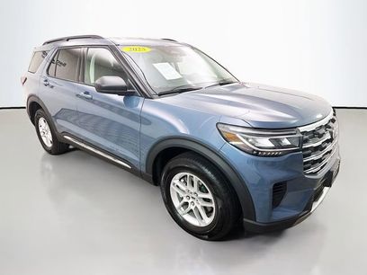 Used 2025 Ford Explorer Active