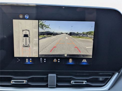 New 2026 Chevrolet Equinox LT w/ Safety and Technology Package AWD/4WD image 25