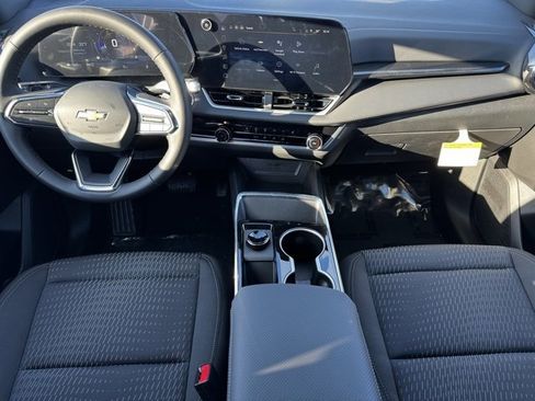 New 2026 Chevrolet Equinox LT image 9