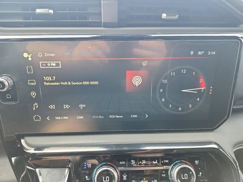 Used 2024 GMC Sierra 2500 AT4X image 21