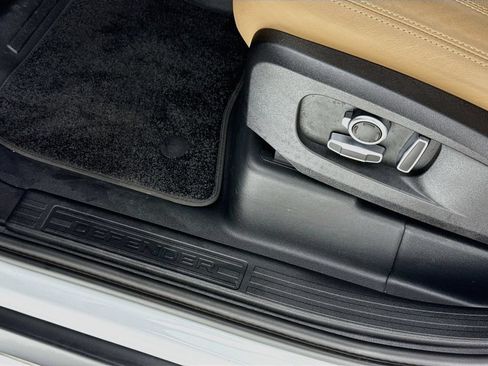 Used 2026 Land Rover Defender 130 S AWD/4WD image 18
