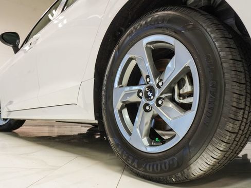 Used 2022 Kia K5 LXS FWD image 37