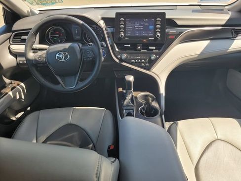 Used 2022 Toyota Camry SE FWD image 14
