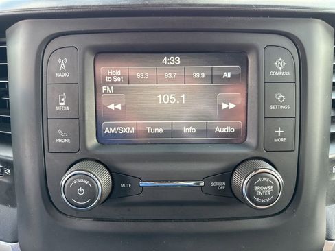 Used 2024 RAM 3500 SLT w/ Quick Order Package 2YG SLT AWD/4WD image 32