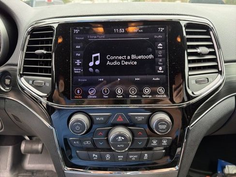 Used 2020 Jeep Grand Cherokee Limited image 19