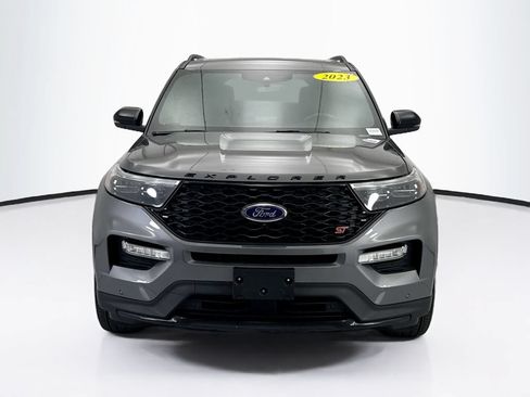 Used 2023 Ford Explorer ST w/ Equipment Group 401A AWD/4WD image 2