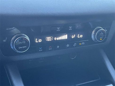 Used 2022 Mitsubishi Outlander SEL image 27