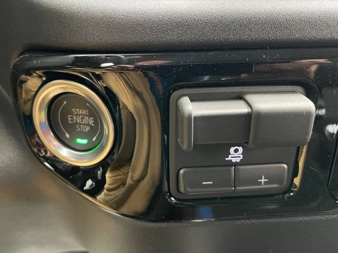 New 2026 Chevrolet Silverado 1500 RST AWD/4WD image 33