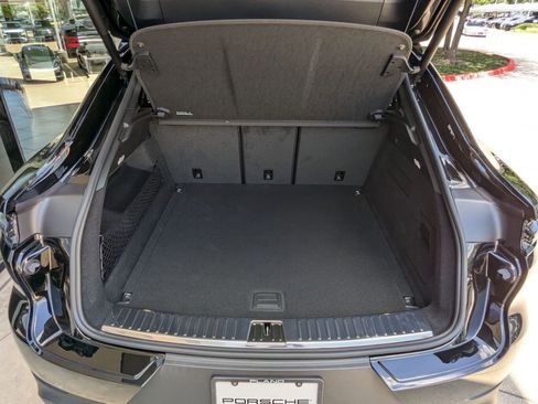 Certified 2025 Porsche Cayenne Coupe image 23