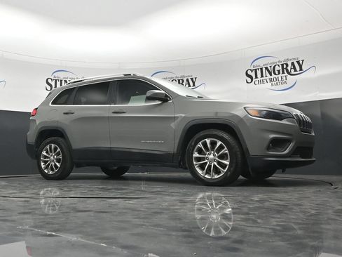 Used 2020 Jeep Cherokee Latitude Plus w/ Comfort/Convenience Group FWD image 38