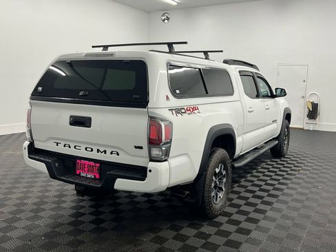 Used 2023 Toyota Tacoma TRD Off-Road w/ Technology Package image 8