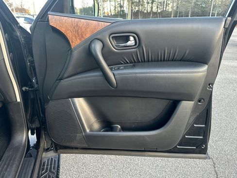 Used 2023 Nissan Armada SL w/ Captain's Chairs Package image 14